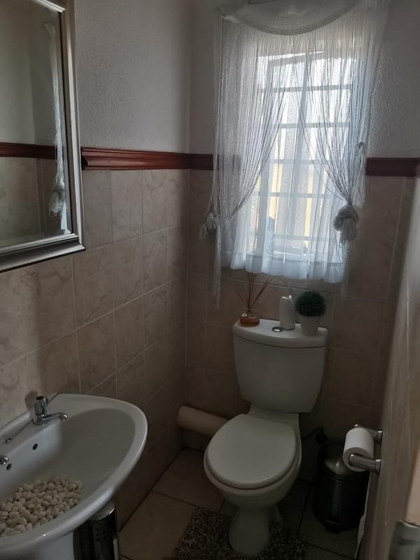 2 Bedroom Property for Sale in Annlin Gauteng