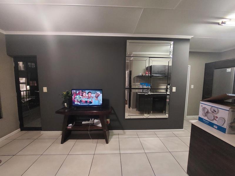 1 Bedroom Property for Sale in Olivedale Gauteng