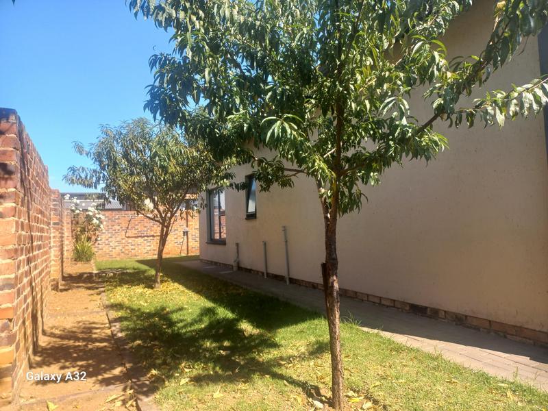 3 Bedroom Property for Sale in Brentwood Park Gauteng