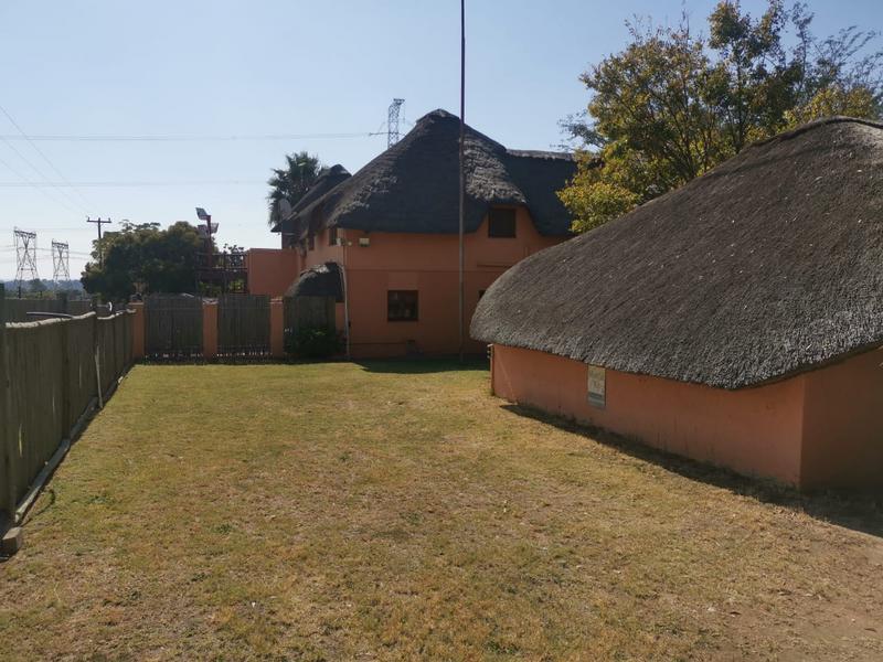 3 Bedroom Property for Sale in Knopjeslaagte Gauteng