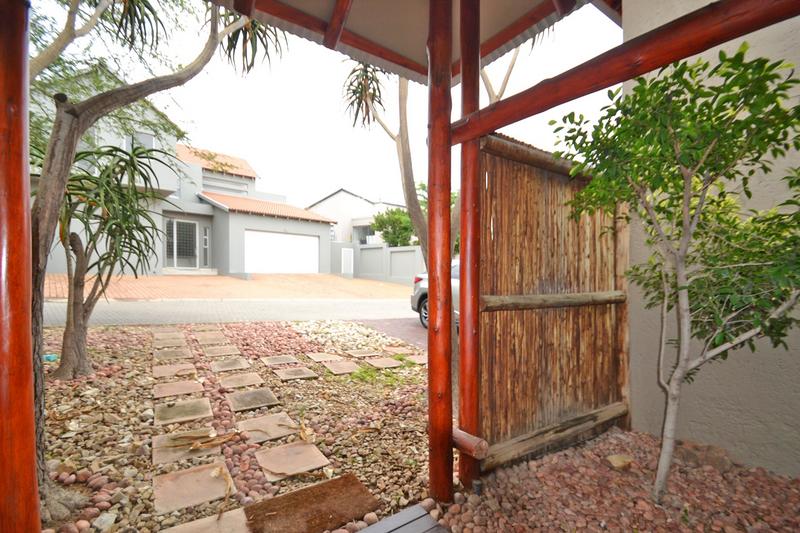 To Let 4 Bedroom Property for Rent in Woodmead Gauteng