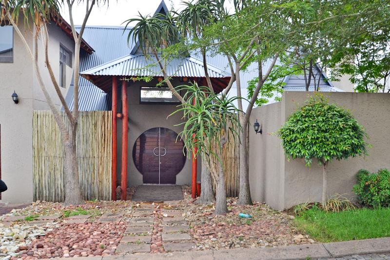 To Let 4 Bedroom Property for Rent in Woodmead Gauteng