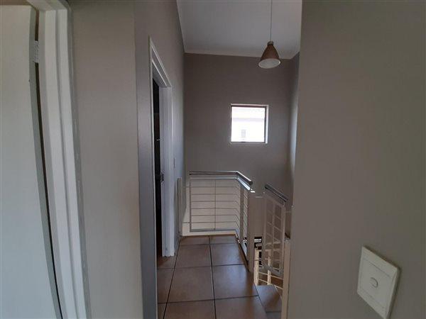 2 Bedroom Property for Sale in Sunninghill Gauteng