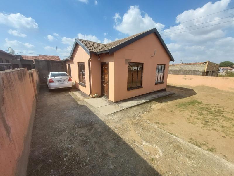 6 Bedroom Property for Sale in Ebony Park Gauteng