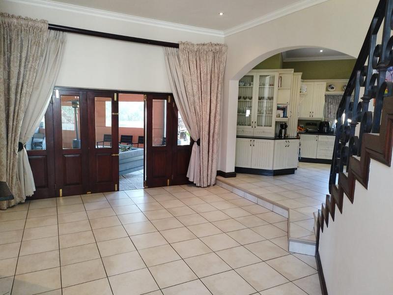 4 Bedroom Property for Sale in Featherbrooke Estate Gauteng