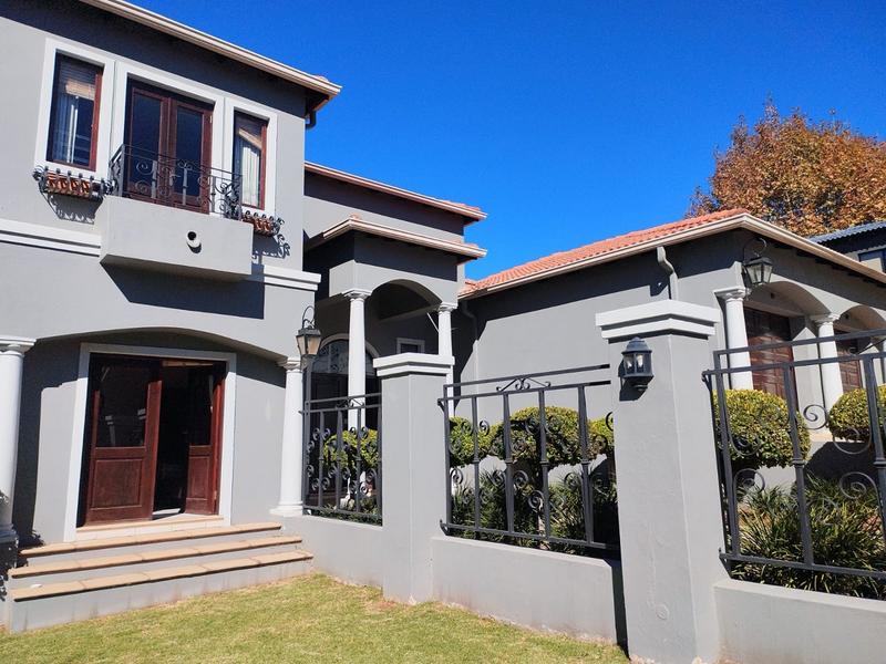 4 Bedroom Property for Sale in Featherbrooke Estate Gauteng