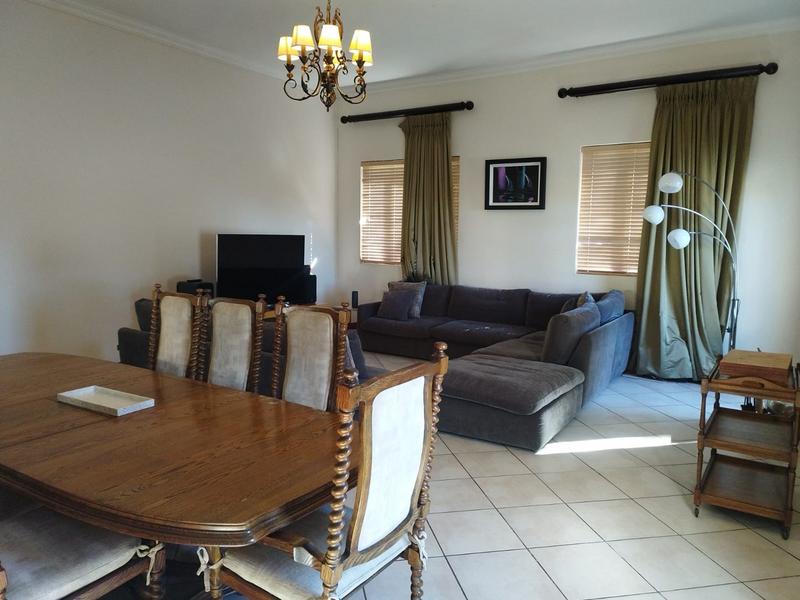 4 Bedroom Property for Sale in Featherbrooke Estate Gauteng