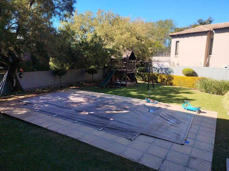 4 Bedroom Property for Sale in Featherbrooke Estate Gauteng