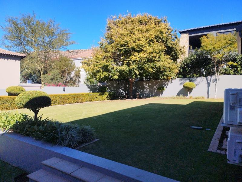 4 Bedroom Property for Sale in Featherbrooke Estate Gauteng