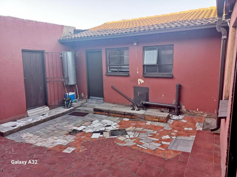 2 Bedroom Property for Sale in Maokeng Gauteng