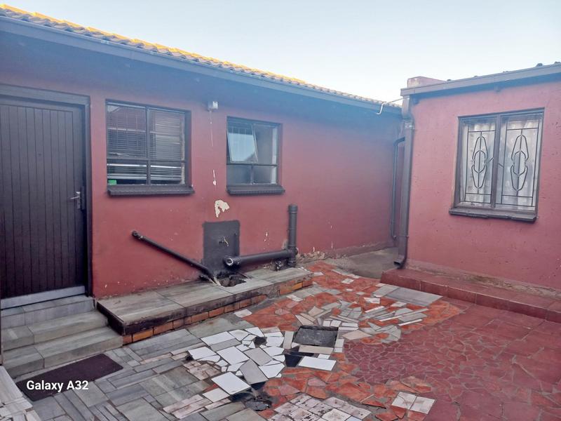 2 Bedroom Property for Sale in Maokeng Gauteng