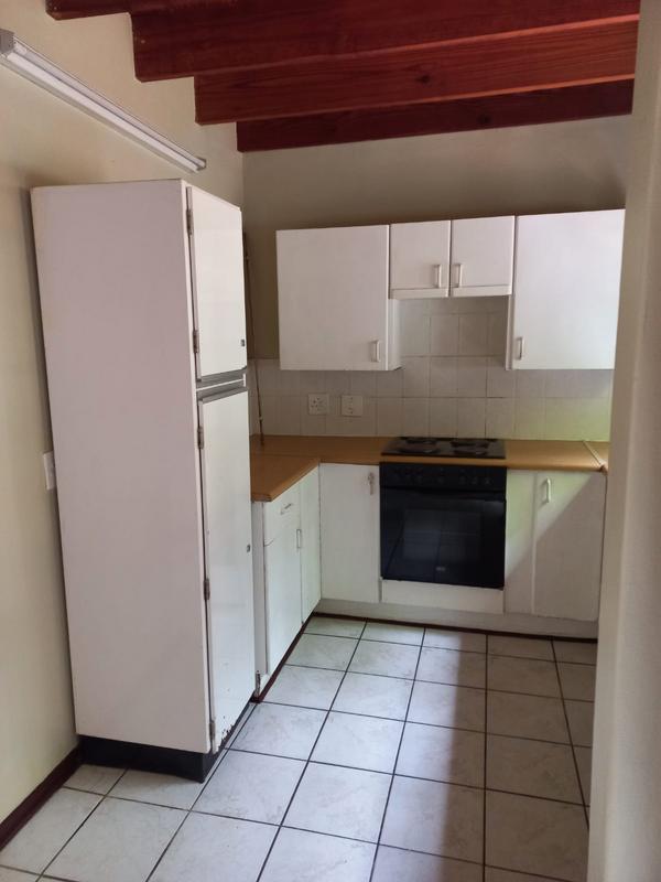 2 Bedroom Property for Sale in La Montagne Gauteng