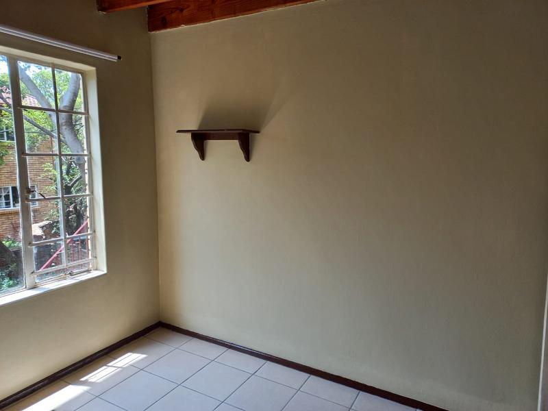 2 Bedroom Property for Sale in La Montagne Gauteng