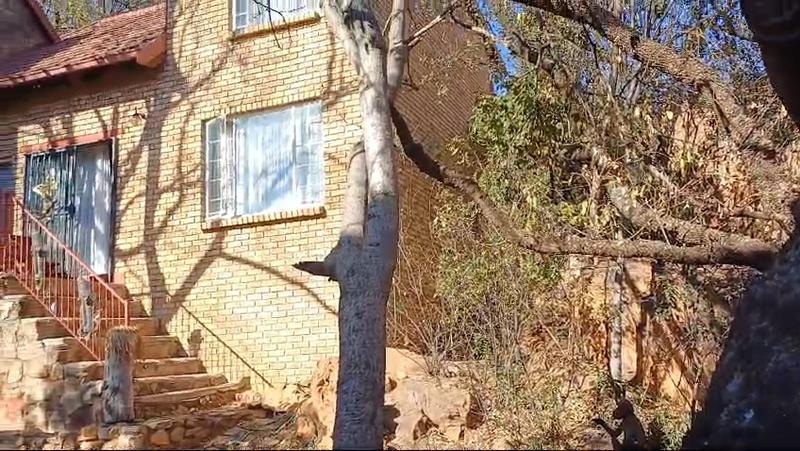 2 Bedroom Property for Sale in La Montagne Gauteng