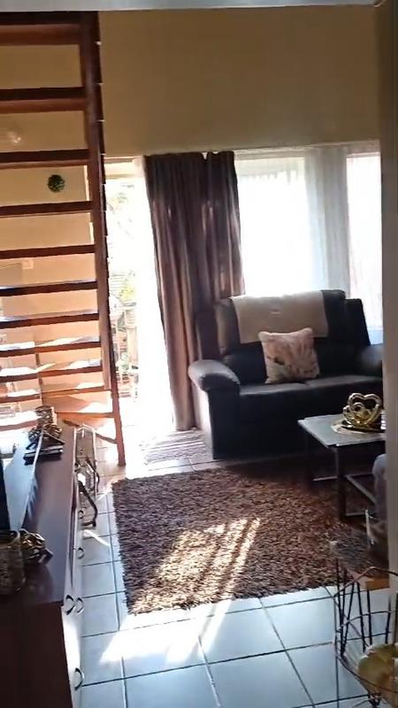 2 Bedroom Property for Sale in La Montagne Gauteng