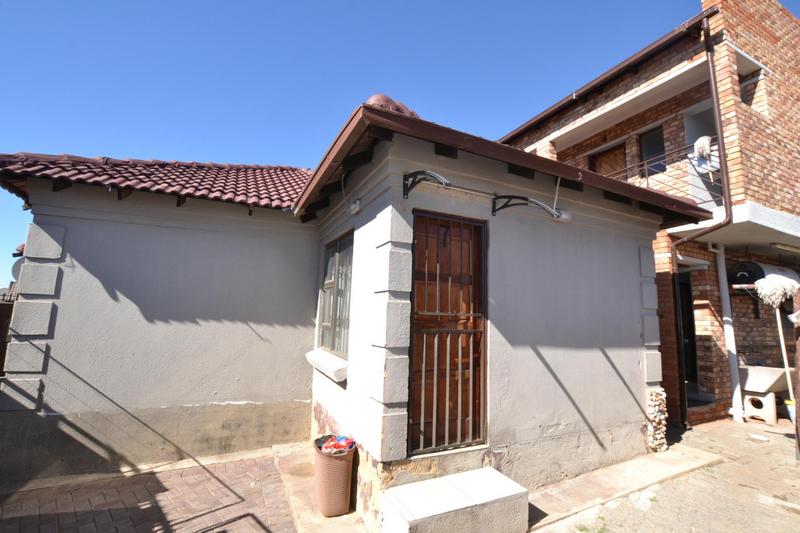 9 Bedroom Property for Sale in Olievenhoutbosch Gauteng