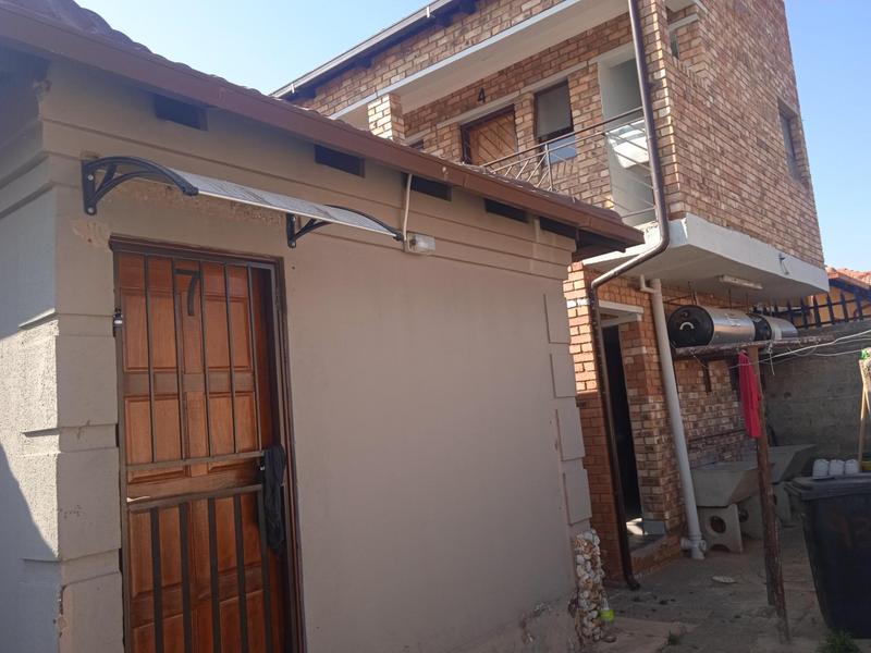 9 Bedroom Property for Sale in Olievenhoutbosch Gauteng