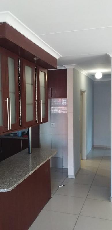 9 Bedroom Property for Sale in Olievenhoutbosch Gauteng