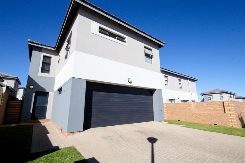 3 Bedroom Property for Sale in Thatchfield Gauteng