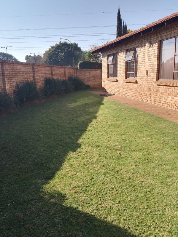 3 Bedroom Property for Sale in Petersfield Gauteng