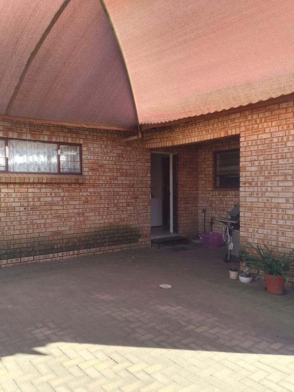 3 Bedroom Property for Sale in Petersfield Gauteng