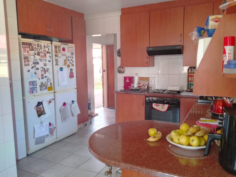 3 Bedroom Property for Sale in Petersfield Gauteng