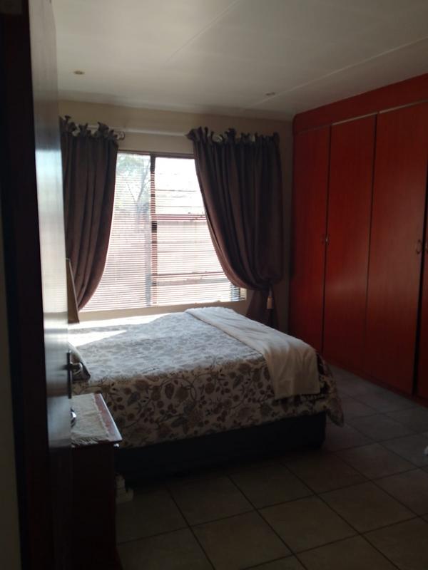 3 Bedroom Property for Sale in Petersfield Gauteng