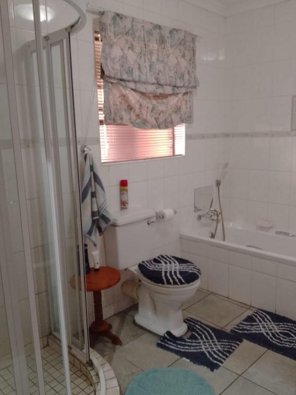 3 Bedroom Property for Sale in Petersfield Gauteng