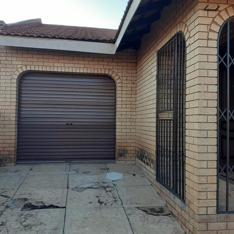 4 Bedroom Property for Sale in Stretford Gauteng