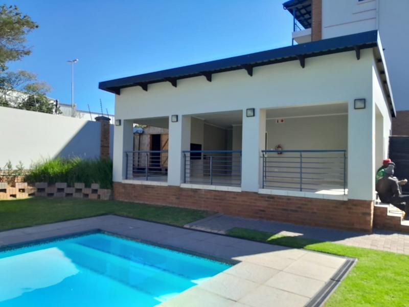 3 Bedroom Property for Sale in Greenstone Hill Gauteng