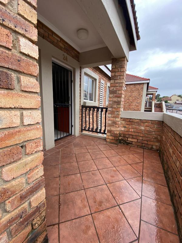 2 Bedroom Property for Sale in Vorna Valley Gauteng