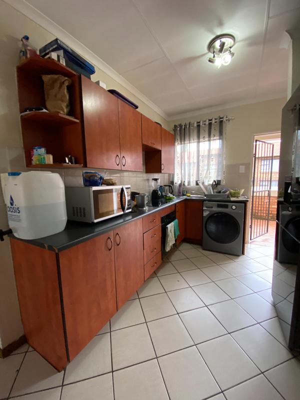 2 Bedroom Property for Sale in Vorna Valley Gauteng