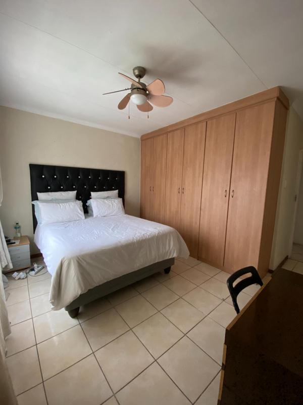 2 Bedroom Property for Sale in Vorna Valley Gauteng