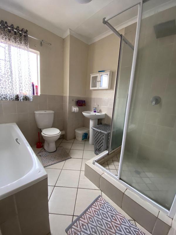 2 Bedroom Property for Sale in Vorna Valley Gauteng