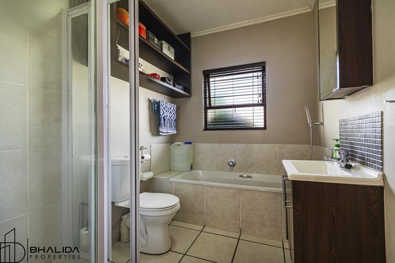 3 Bedroom Property for Sale in Broadacres Gauteng