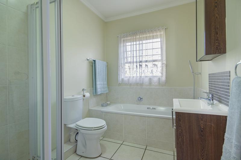 3 Bedroom Property for Sale in Broadacres Gauteng