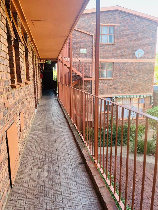 2 Bedroom Property for Sale in Pretoria North Gauteng