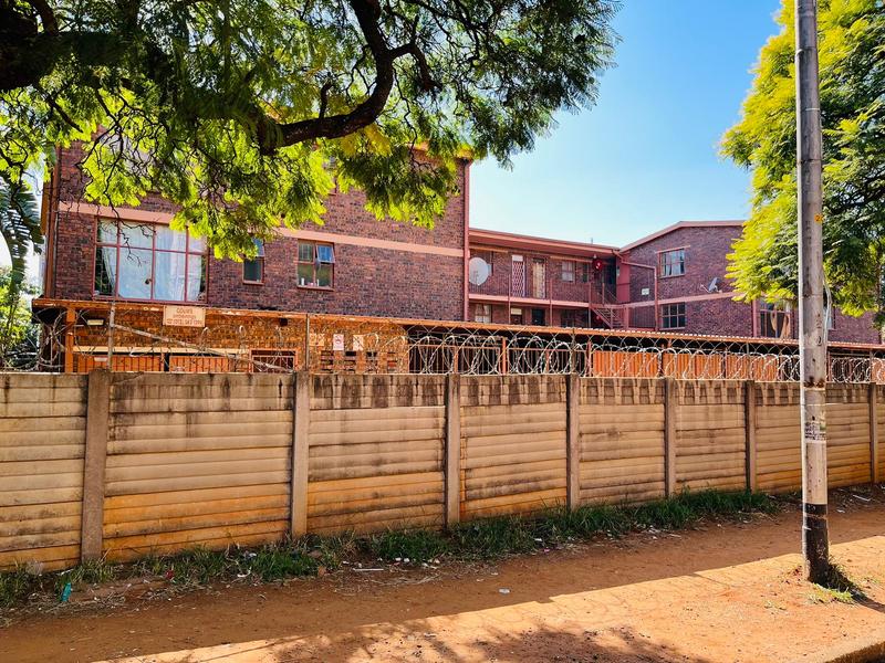 2 Bedroom Property for Sale in Pretoria North Gauteng