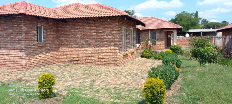 To Let 4 Bedroom Property for Rent in The Orchards Gauteng