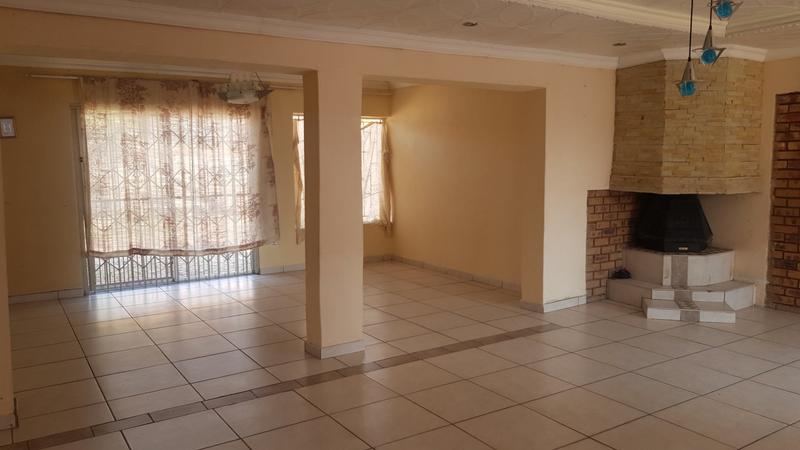 To Let 4 Bedroom Property for Rent in The Orchards Gauteng