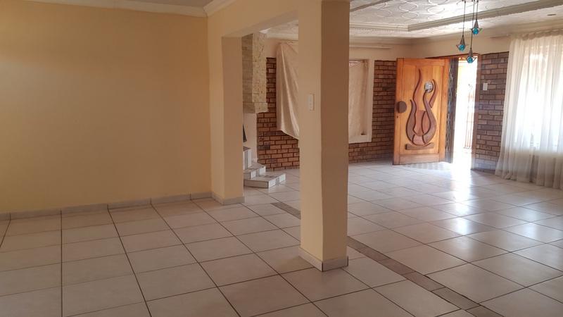 To Let 4 Bedroom Property for Rent in The Orchards Gauteng