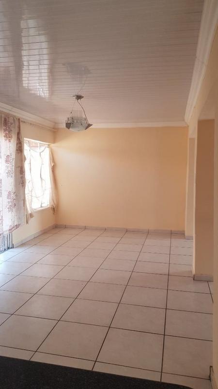 To Let 4 Bedroom Property for Rent in The Orchards Gauteng