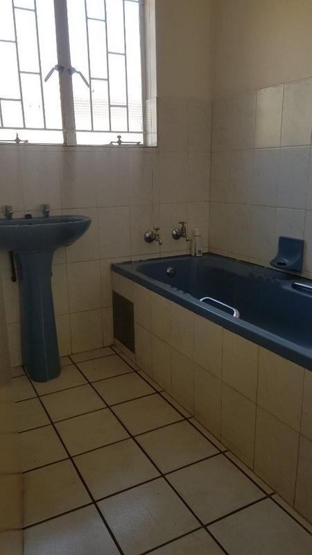 To Let 4 Bedroom Property for Rent in The Orchards Gauteng