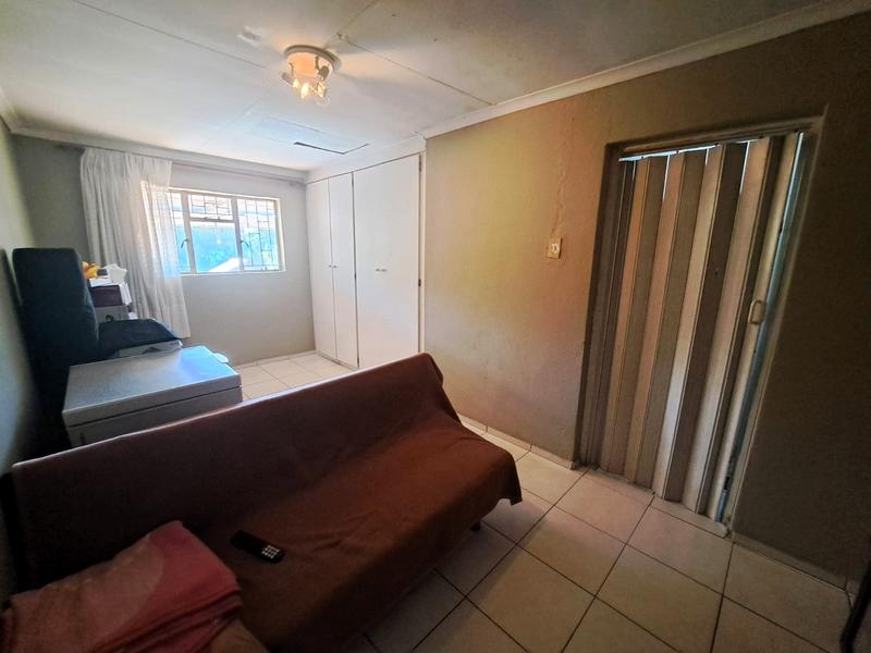 4 Bedroom Property for Sale in Heuweloord Gauteng