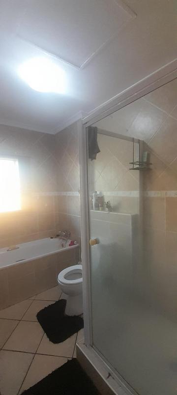 2 Bedroom Property for Sale in Raslouw A H Gauteng