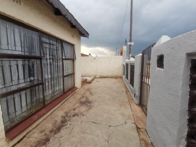 To Let 3 Bedroom Property for Rent in Daveyton Gauteng