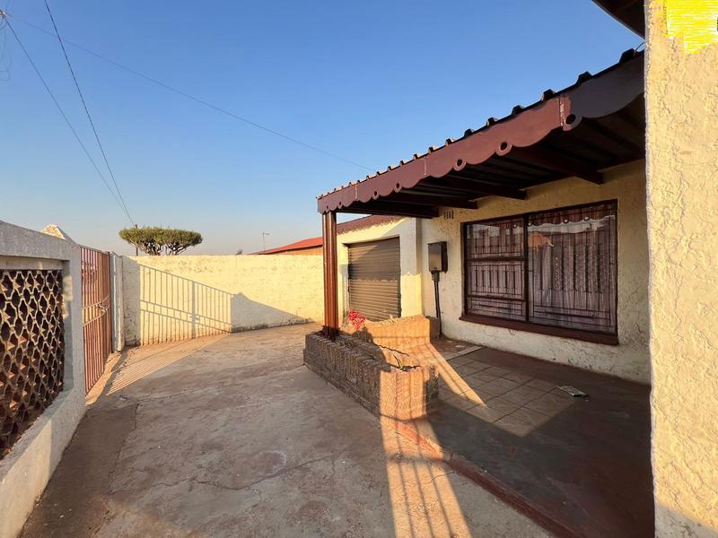 To Let 3 Bedroom Property for Rent in Daveyton Gauteng