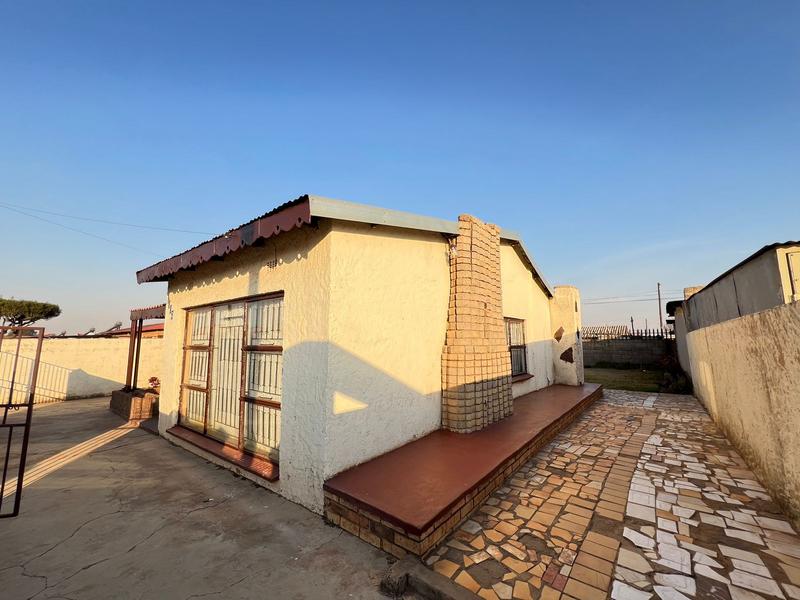 To Let 3 Bedroom Property for Rent in Daveyton Gauteng