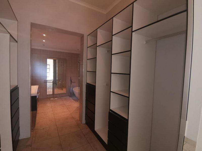 To Let 4 Bedroom Property for Rent in Waterkloof A H Gauteng