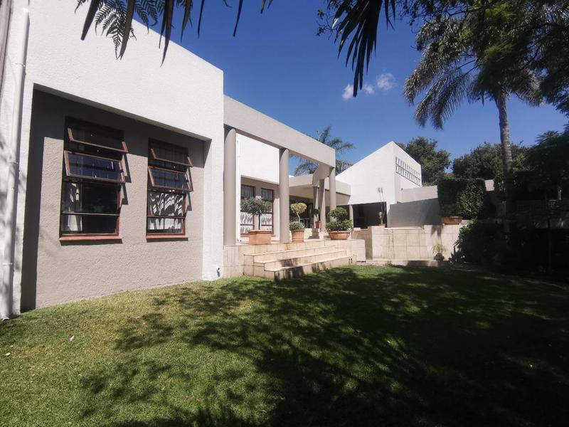 To Let 4 Bedroom Property for Rent in Waterkloof A H Gauteng